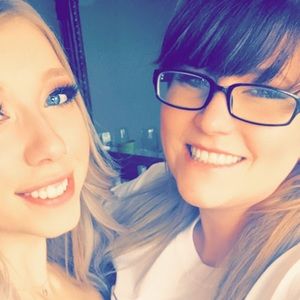 Meet your Posher, April